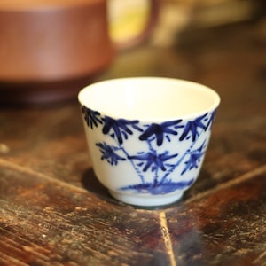 1910s Antique Hand-painted Bamboo Qing Dynasty Blue and White Cup,Rare and Unique Gift for Tea Lovers,culture lover,traditional art pieces