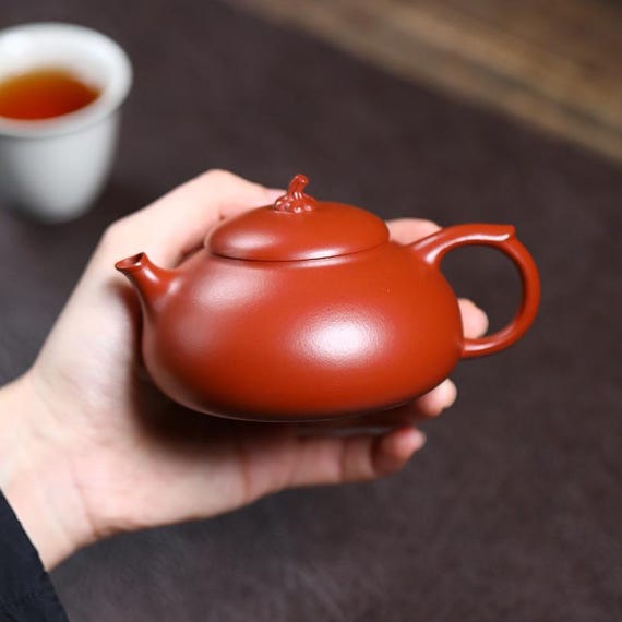 Handmade Yixing Zhuni(Red-Purple Clay) Gua Di (Melon Stem) Teapot: 170ml Red Clay Gongfu Teaware, Rustic Everyday Tea Pot