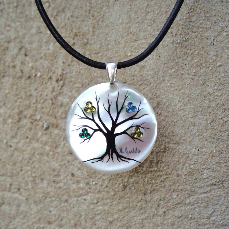 Family Tree Necklace Round Classic 12 stone maximum image 6