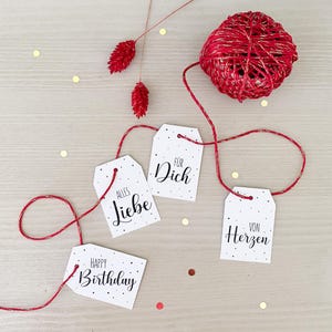 Plantilla para imprimir etiqueta de regalo «Feliz cumpleaños, todo lo mejor, para ti, de corazón»