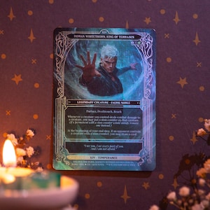 Rowan Whitethorn, Rey de Terrasen - Carta coleccionable de tarot original compatible con MTG - XIV Arcano de la Templanza - Arcoíris
