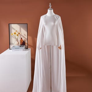 High-Neck Chiffon Shawl: Elegant Wedding Dress Cover-Up