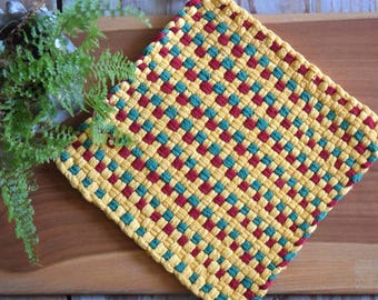 Sunny Yellow Handmade Potholder, Cotton Kitchen Hot Pad, Farmhouse Kitchen Decor