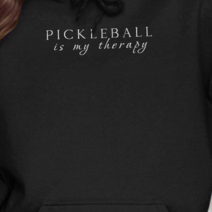 Felpa con cappuccio Pickleball is My Therapy, regalo divertente per il pickleball, felpa per appassionati di sport, abbigliamento unisex per il pickleball, abbigliamento sportivo casual
