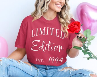 Camiseta de edición limitada EST 1994, camiseta personalizable con el año, regalo personalizado para él y para ella, camiseta unisex con colores cómodos