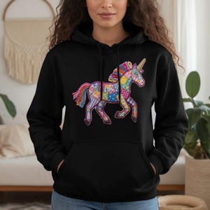 Bunter Patchwork-Einhorn-Hoodie, Fantasie-Einhorn-Sweatshirt mit Steppeffekt, wunderliches bedrucktes Kinder-Einhorn-Kapuzenoberteil, einzigartiges magisches Geschenk