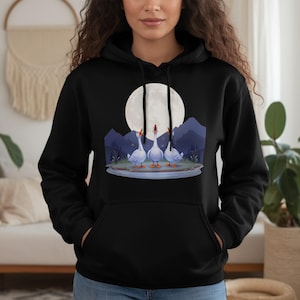 Sudadera con capucha de gansos graciosos aullando a la luna, regalo divertido para amantes de los gansos, sudadera estilo cottagecore caprichosa, jersey de luna llena inspirado en la naturaleza para animales.
