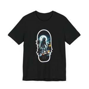 Skateboard Geist T-Shirt - Unisex Spooky Halloween T-shirt - Skateboard Geist Design - Perfektes Halloween Geschenk