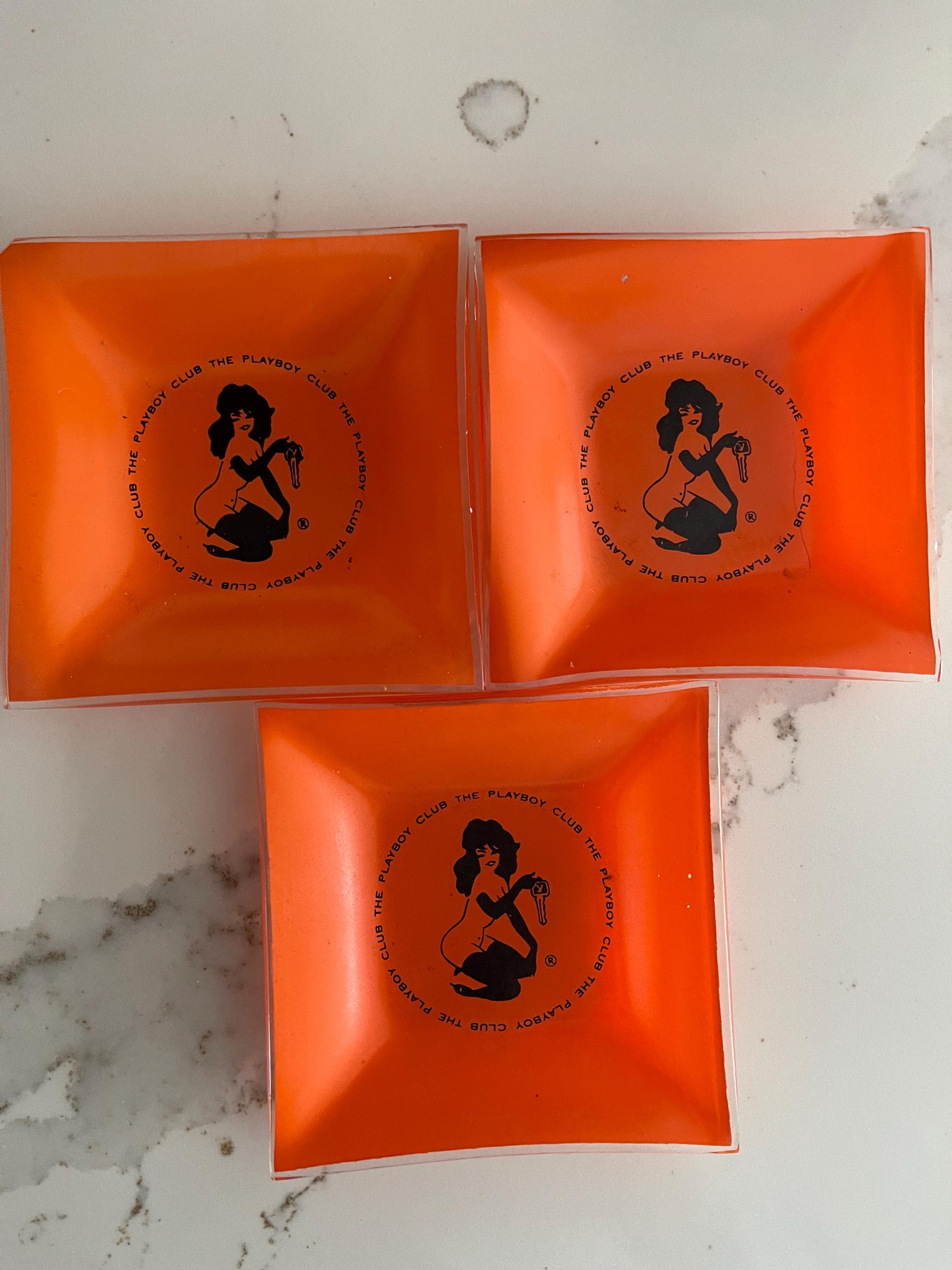 ビンテージ　プレイボーイ　灰皿　PLAYBOY　金属製　ウサギ Playboy ashtray - Etsy 日本