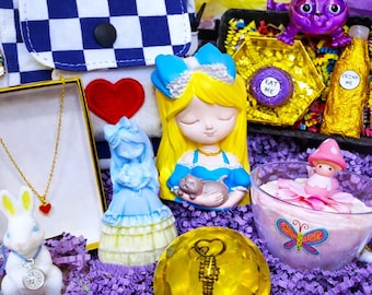 Alice In Wonderland Girls Gift Box, Birthday Gift Box, Kids Gifts, Christmas Gifts For Kids, Custom Girl Gifts, Unique Kid Gift, Tween Gifts