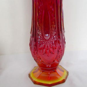 Beautiful 10-5/8&quot; Amberina Indiana Glass &quot;heirloom&quot; Sunset Swung Vase
