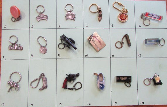 アンティーク雑貨 USA VINTAGE KEY-CHAINS s-l400.jpg