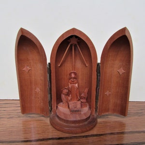 Antique Hand Carved Enclosed Nativity Scene Wood Anri Figurine