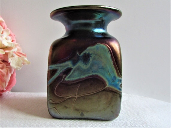 Vintage Robert. Held Art Glass Iridescent Vase - Etsy Canada