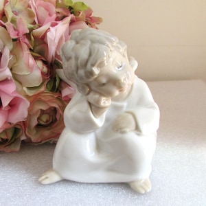 Vintage Lladro Thinking Angel