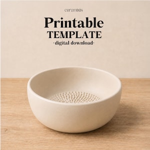 Puede incluir: Un cuenco rallador de cerámica beige con un centro texturizado y puntiagudo para rallar ingredientes. La imagen muestra el texto ceramixis, Printable TEMPLATE y digital download en fuente negra centrado sobre el cuenco en un fondo claro.