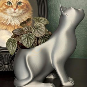 Cat Planter, 3D Printed: Small Plant Pot for Desk or Shelf, Succulents, Kitty Planter, 40 Color Options