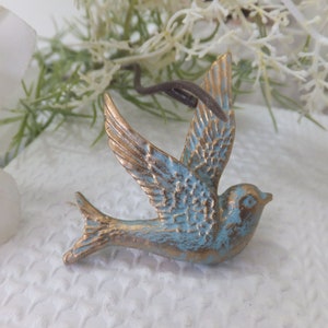 Gold/Bronze Flying Swallow Resin Cameo Brooch