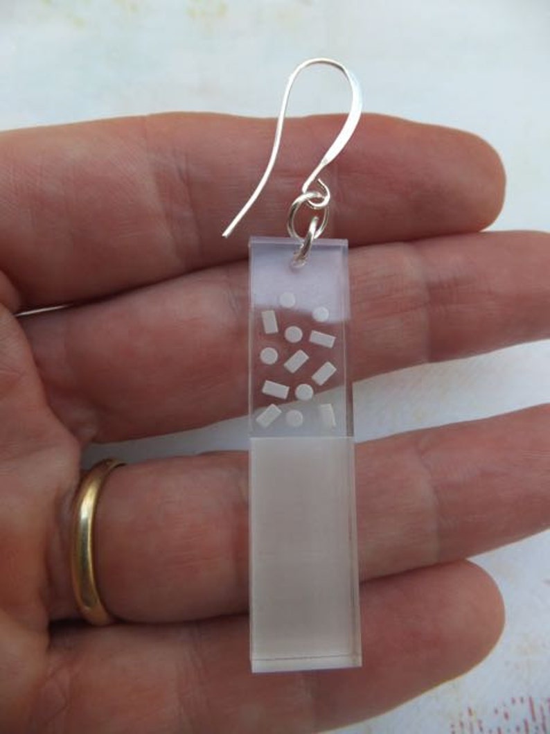 Perspex and Silver Drops etched perspex rectangle pendants image 3