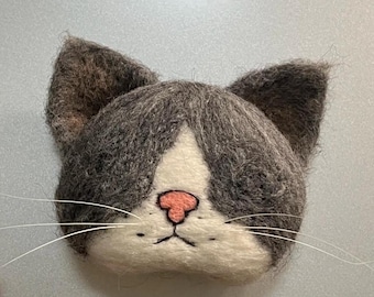 Custom Handmade Cat Portrait Whisker Storage Magnet, Needle Felted Wool Cat Whisker Collecting, Custom Pet Magnet, Felting Cat Whisker Jar
