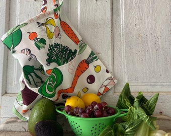 Half apron with pockets fruit and vegetable themed teacher apron artist apron kitchen apron cafe apron