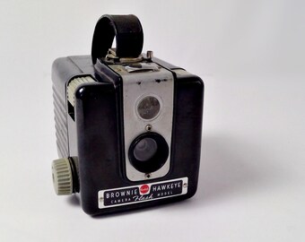 Shabby Vintage Brownie Hawkeye Kodak Camera Flash Model