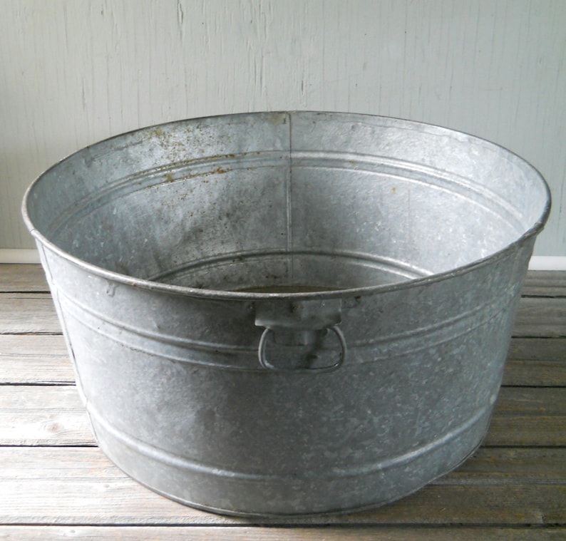 Vintage Galvanized Wash Tub Large Round | Etsy