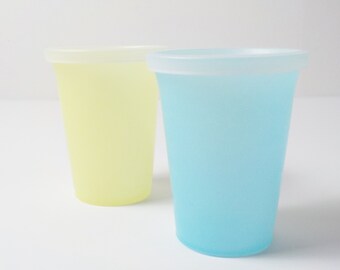 Pair of Vintage Lidded Pastel Tupperware Cups Glasses with Seal
