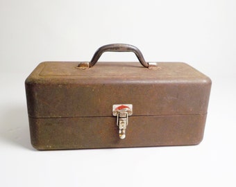 Vintage Kennedy Tackle Box Rusty Lockable Large Kennedy Kits BC 155