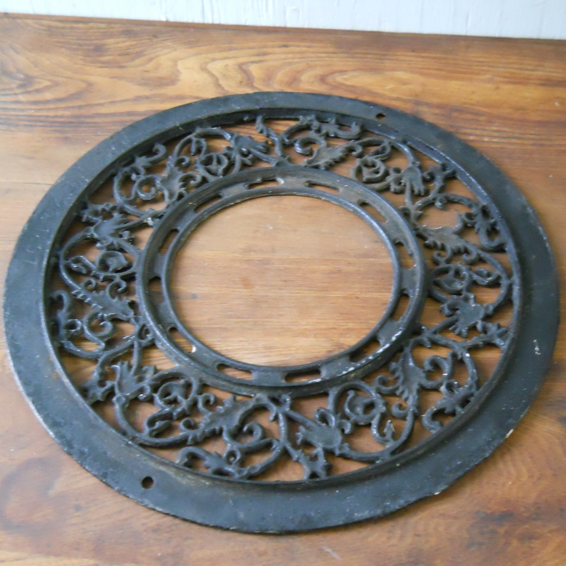 Antique Decorative Cast Iron Stove Pipe Grate Etsy