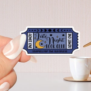 Adesivo libresco del club del libro a tarda notte, regalo per gli amanti dei libri, Merch libresco, adesivo Kindle, Smut Reader, amante della lettura, e-reader