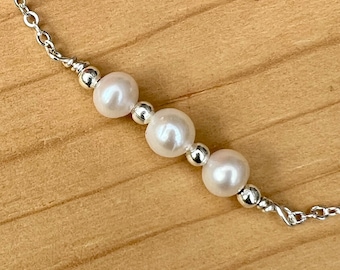 Dainty Adjustable Pearl Bracelet