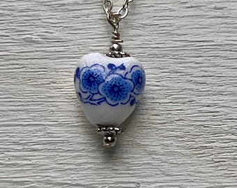 Delft Heart Shaped Dainty Flower Necklace