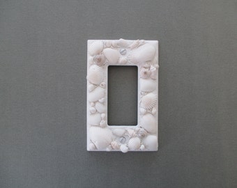 Seashell Single Rocker - White