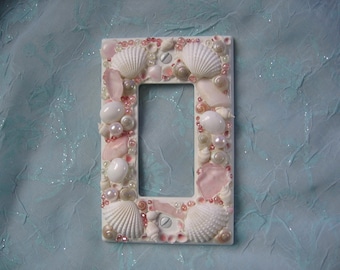 Seashell Single Rocker Light Plate - Pink / White / Pearl