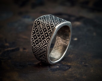 Silver Signet Ring With Geometric Pattern - Unique Statement