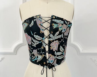 Haut corset à lacets floral noir, corset recadré, corset de style vintage, corset renaissance, haut bustier