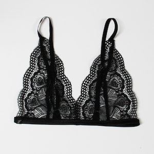 Lace bralette, queen of hearts, simple lace bralette, triangle bralette, black lace bra, lace lingerie, everyday bralette