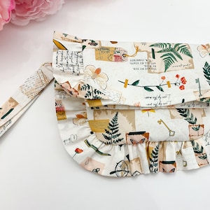Pochette matelassée à rabat, pochette coussin à volants, sac à bandoulière fleuri