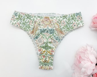 Floral print ruffled cotton panties, strawberry thief print