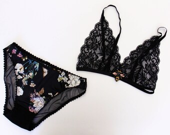 Lace bralette lingerie set, floral panties, triangle bra, bees, black bralette, bikini panties, bridal lingerie set, floral lingerie