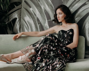 black floral embroidered chiffon maxi dress Laurent Chiffon floral print dress – Flying Colors