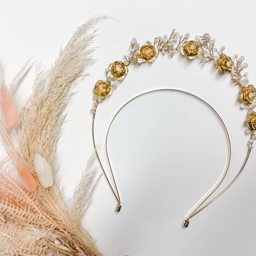 Halo shops crown with matte pink crystals, metal flowers & crystal spiders. Rose crown, goth wedding, bridal crown