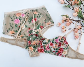 Soutien-gorge brodé floral rose et vert, lingerie boudoir, soutien-gorge à armatures, lingerie florale