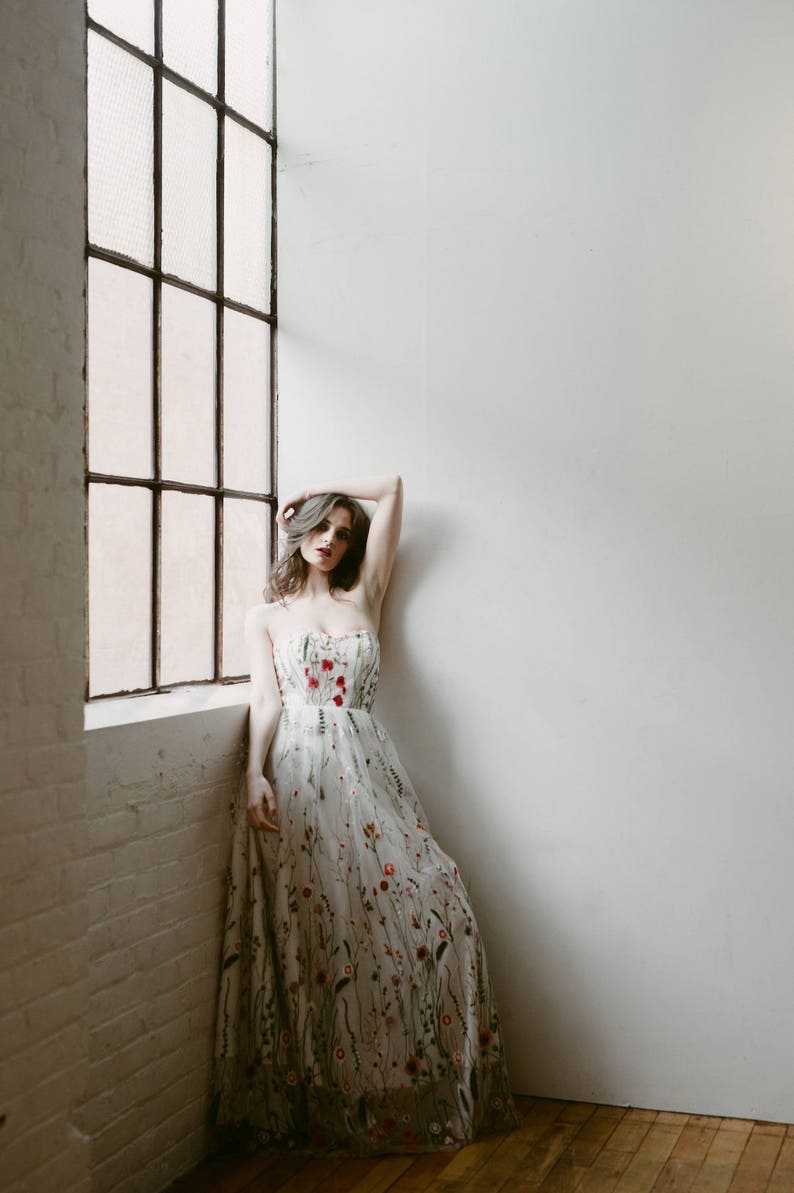 Embroidered Gown, floral wedding dress, embroidered prom dress, spring wedding dress 画像 8