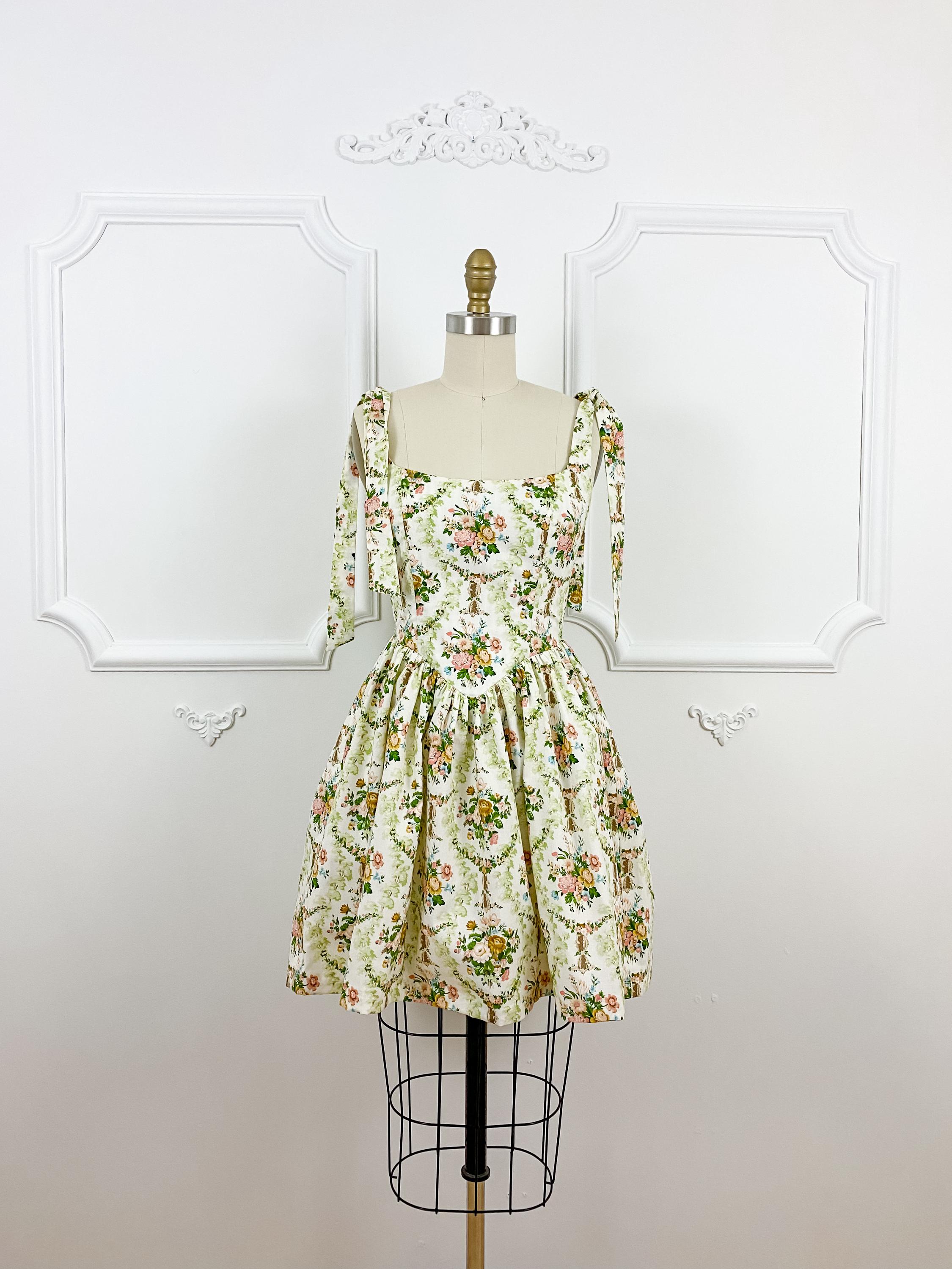 basque waist cotton dress HERA: Silk/cotton mikado basque waist wedding dress with oversized bow and  box pleats.  Lens: @savannasturkiephoto 