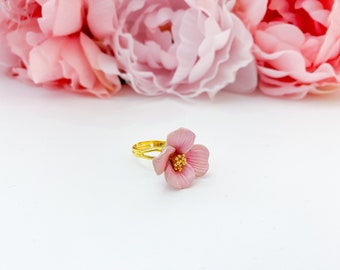 Pink floral cocktail ring, realistic flower ring, large ring