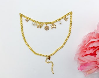 Collier de charme, collier de charme en or fantaisiste avec Pégase, fleurs, arc, abeille et papillon