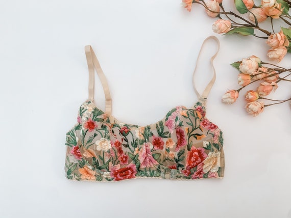 Daisy Floral Embroidered Bra, Boudoir Lingerie, Underwired Bra, Floral  Lingerie -  Canada