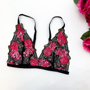 Lace bralette, floral, simple lace bralette, triangle bralette, black lace bra, lace lingerie, everyday bralette